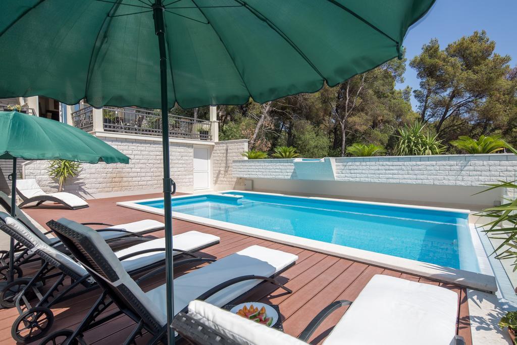 Villa Fani - Apartments In Trogir Exterior foto