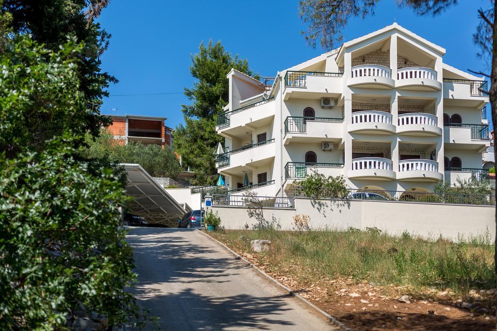Villa Fani - Apartments In Trogir Exterior foto